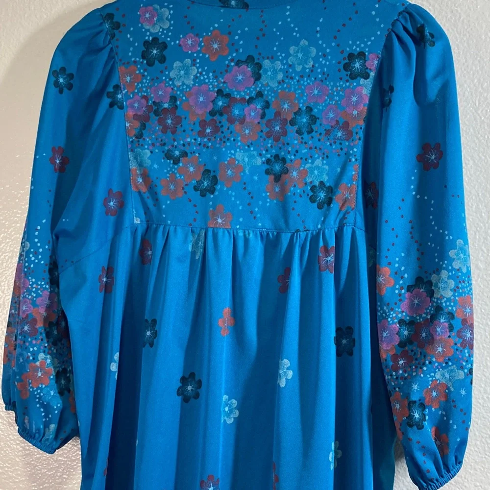 LORAC Blue Floral Long Sleeve Dress - Picture 4 of 7